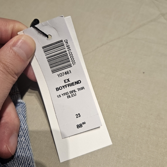 DENIM FORUM The Ex-Boyfriend Hi-Rise Denim Short Cut Off Short W23 Aritzia NWT - Picture 4 of 11